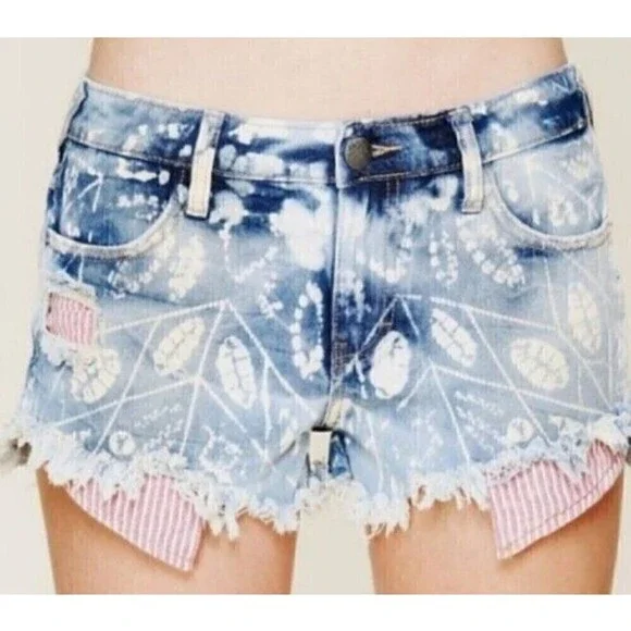 Free People 29 Bleach Wash Distressed Red Stripe Pocket Cutoff Denim Sexy Shorts - Picture 5 of 6